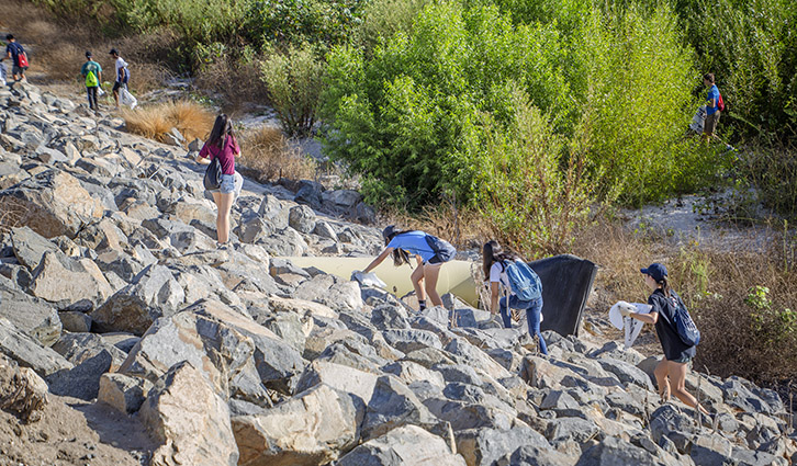 726x425 2018 Watershed Cleanup Day 9538